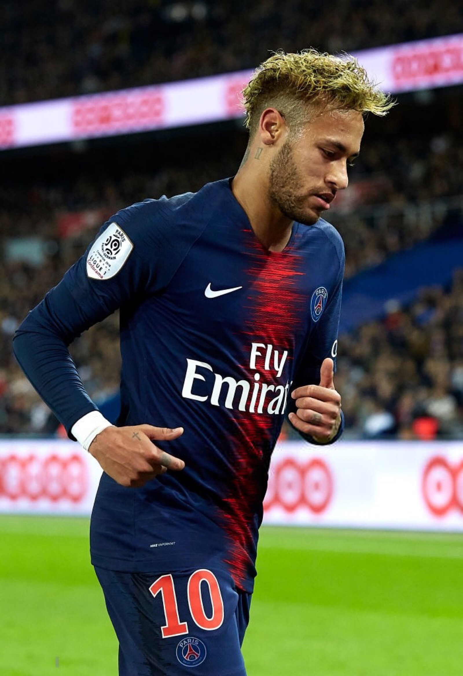 新一轮的欧冠势力版图更新：本轮阿森纳击败拜仁慕尼...（欧冠格局再洗牌：阿森纳击败拜仁慕尼黑，势力版图生变）