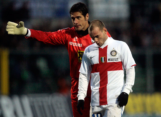 记者：申花将给球员放短假，12月2日重新集中备战广岛三箭（申花为球员安排短暂假期，12月2日再度集结备战广岛三箭）