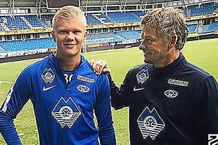 图片报：狼堡想挖多特体育总监凯尔，后者与多特合同到2027年（德媒《图片报》：沃尔夫斯堡欲挖角多特体育总监凯尔，其合同至2027年）