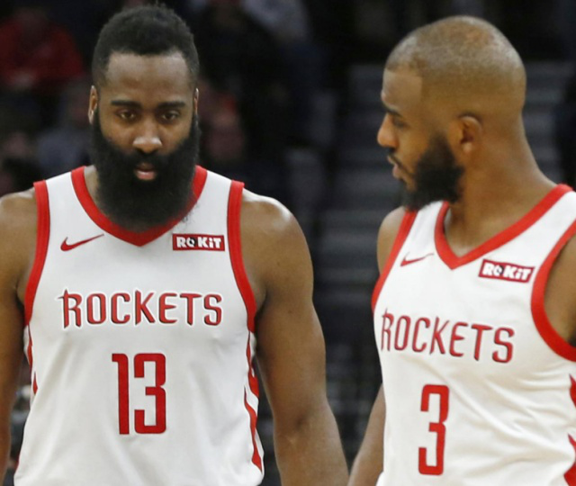 阿斯：多库在伯纳乌无法阻挡，皇马唯一的办法就是对其犯规（阿斯：伯纳乌拿多库没办法，皇马唯有犯规）