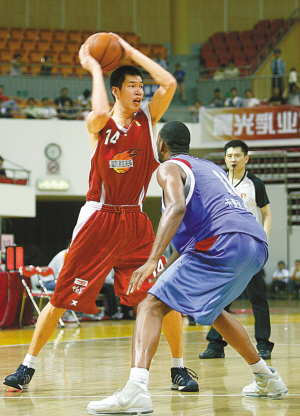 火爆，辽超总决赛大连队vs本溪队共有55678名观众观战（辽超总决赛热度爆表：大连战本溪，55678名球迷到场见证）