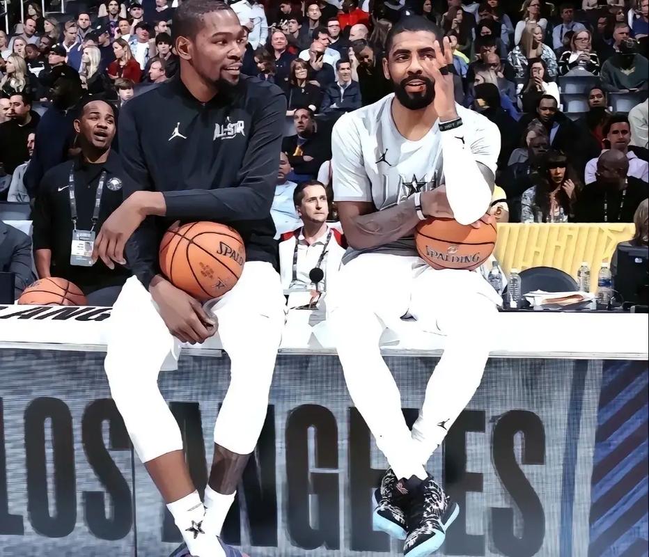 欧冠半场：卡尔进球被吹，凯恩中柱，拜仁暂0-0葡萄牙体育（欧冠半场焦点：卡尔进球无效、凯恩中柱，拜仁暂与葡萄牙体育互交白卷）