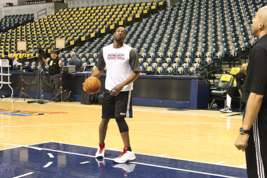 新门将新中锋？阿莫林：我们在努力提升球队，这也取决于市场（阿莫林：球队补强看市场，门将与中锋引援正推进）