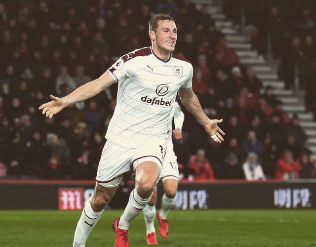 天空体育：米兰就引进努涅斯与利物浦进行初步接触（天空体育：AC米兰已就努涅斯转会与利物浦开启初步对话）