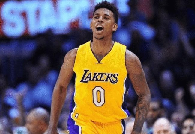 意媒：巴洛特利正随业余队训练，意丙联赛或成为现实选择（意媒：巴洛特利随业余队备训，或将转战意丙联赛）